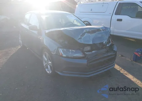 2018 Volkswagen Jetta 1.4T S from USA, damaged, VIN 3VW2B7AJ8JM256546